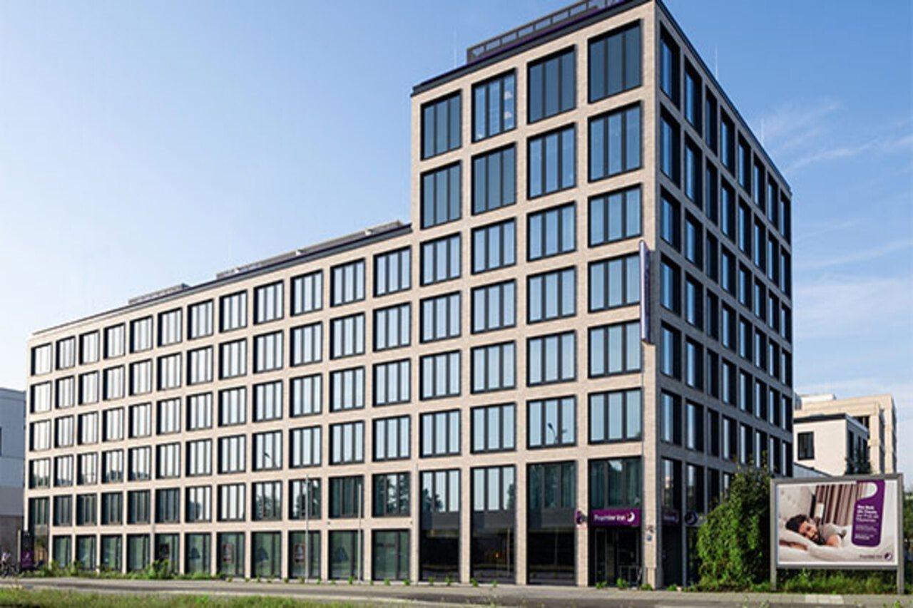 Premier Inn Muenchen City Schwabing Екстериор снимка